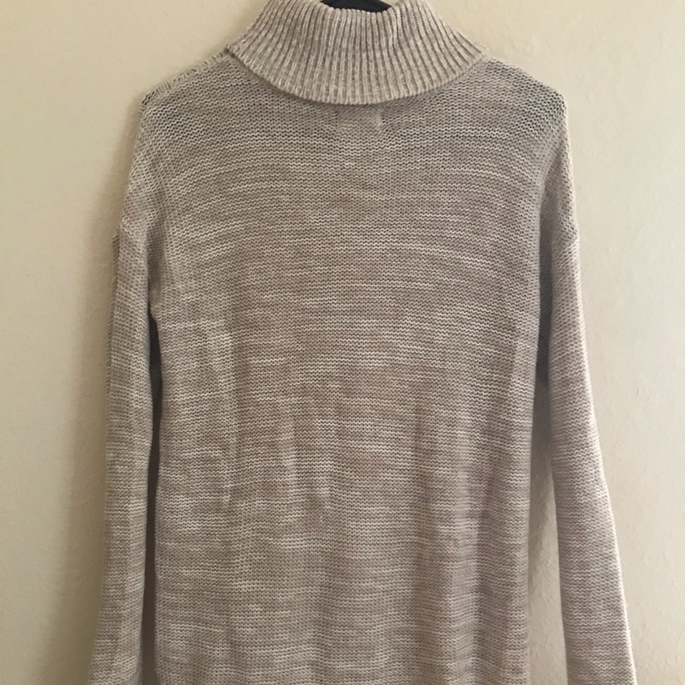 Turtle neck - Picture 2 of 2